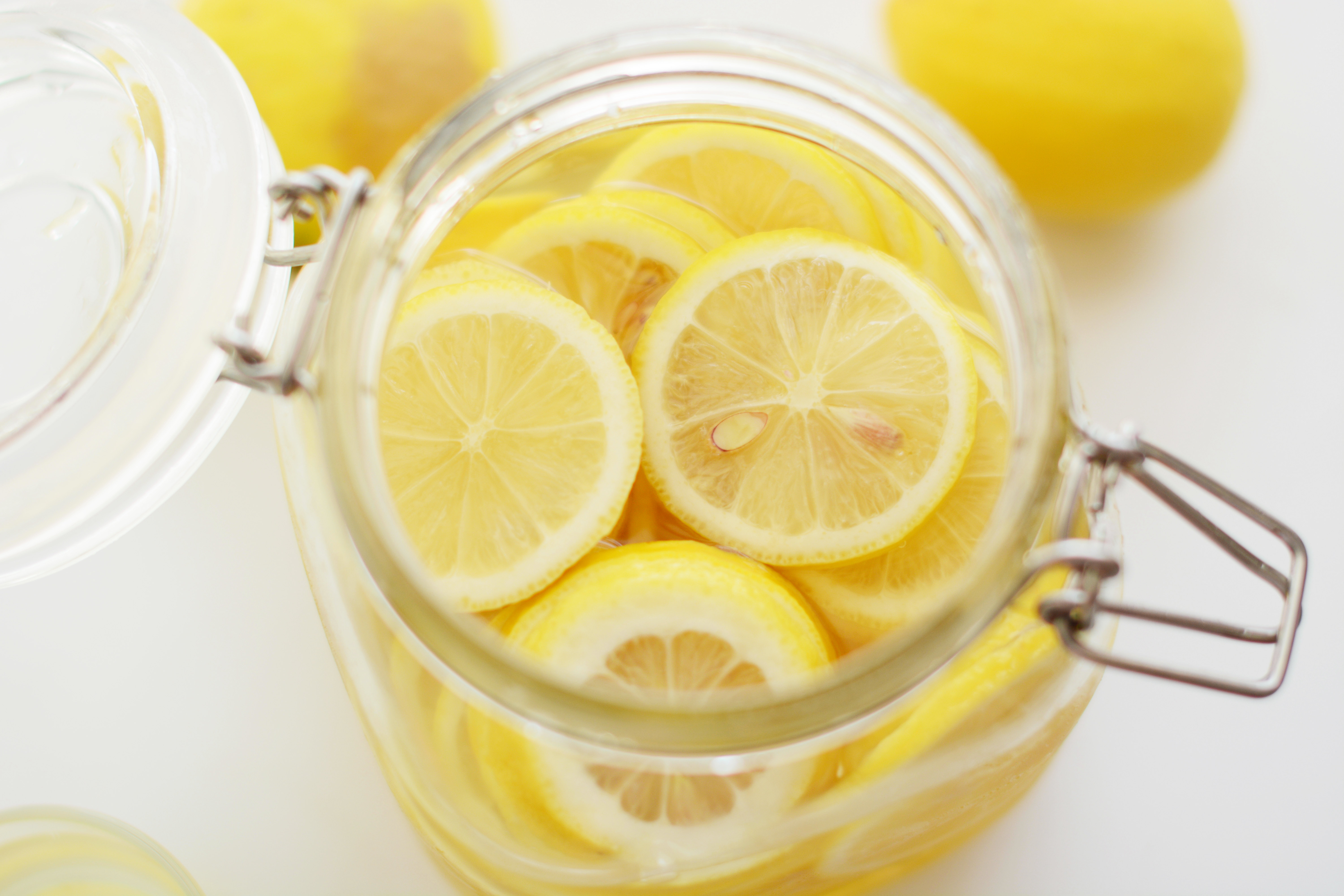 蜂蜜柠檬水的做法 步骤3