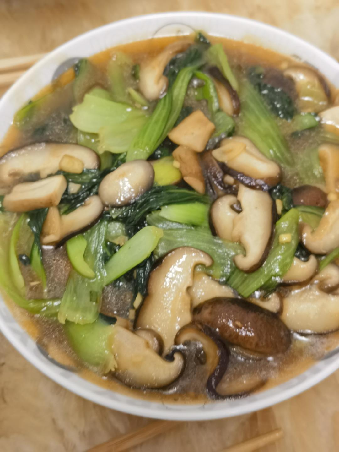 油菜炒香菇