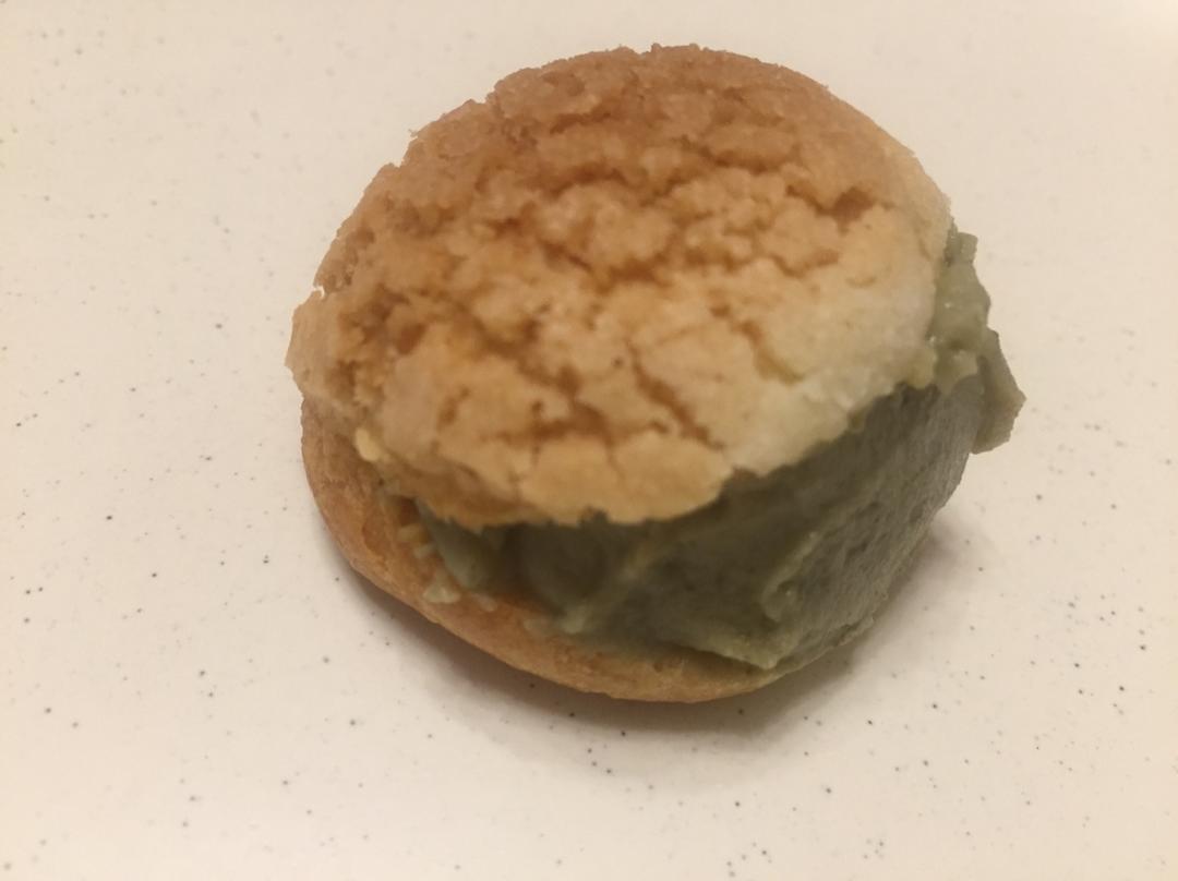 浓郁抹茶酥皮泡芙