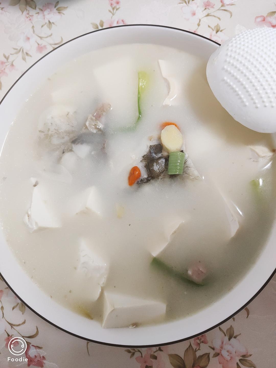 鱼头豆腐汤