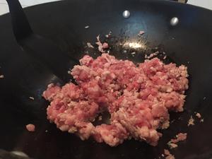 炊一碗温州糯米饭（肉汤咸版）的做法 步骤3