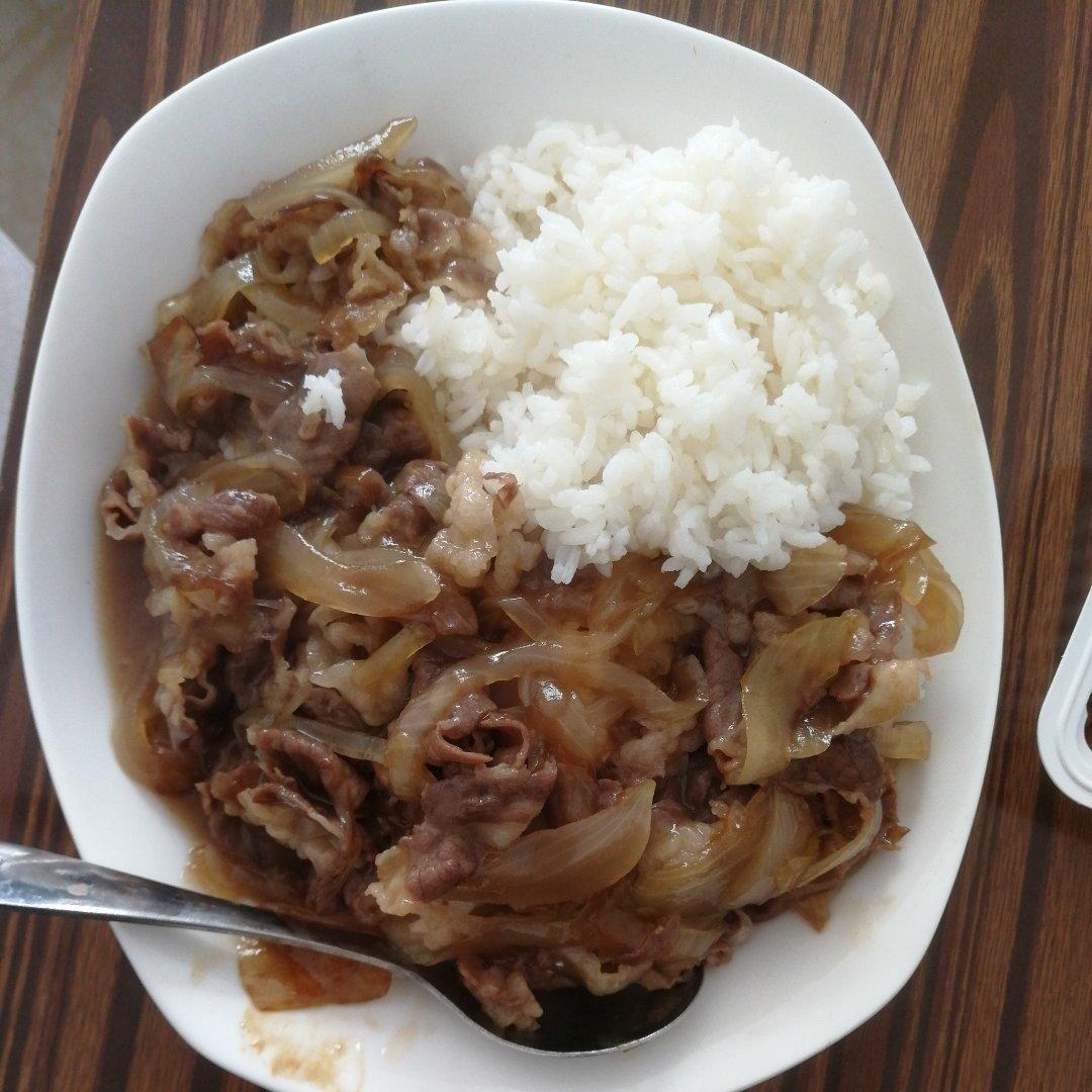 吉野家招牌牛肉饭