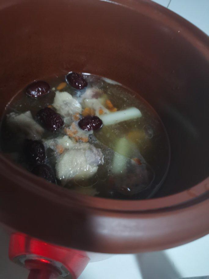 【10款女性滋养汤】桂圆红枣鸡汤