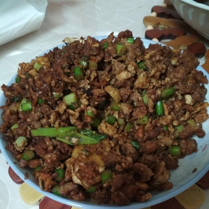 下饭菜—蒜苔炒肉末鸡蛋（非正宗苍蝇头）
