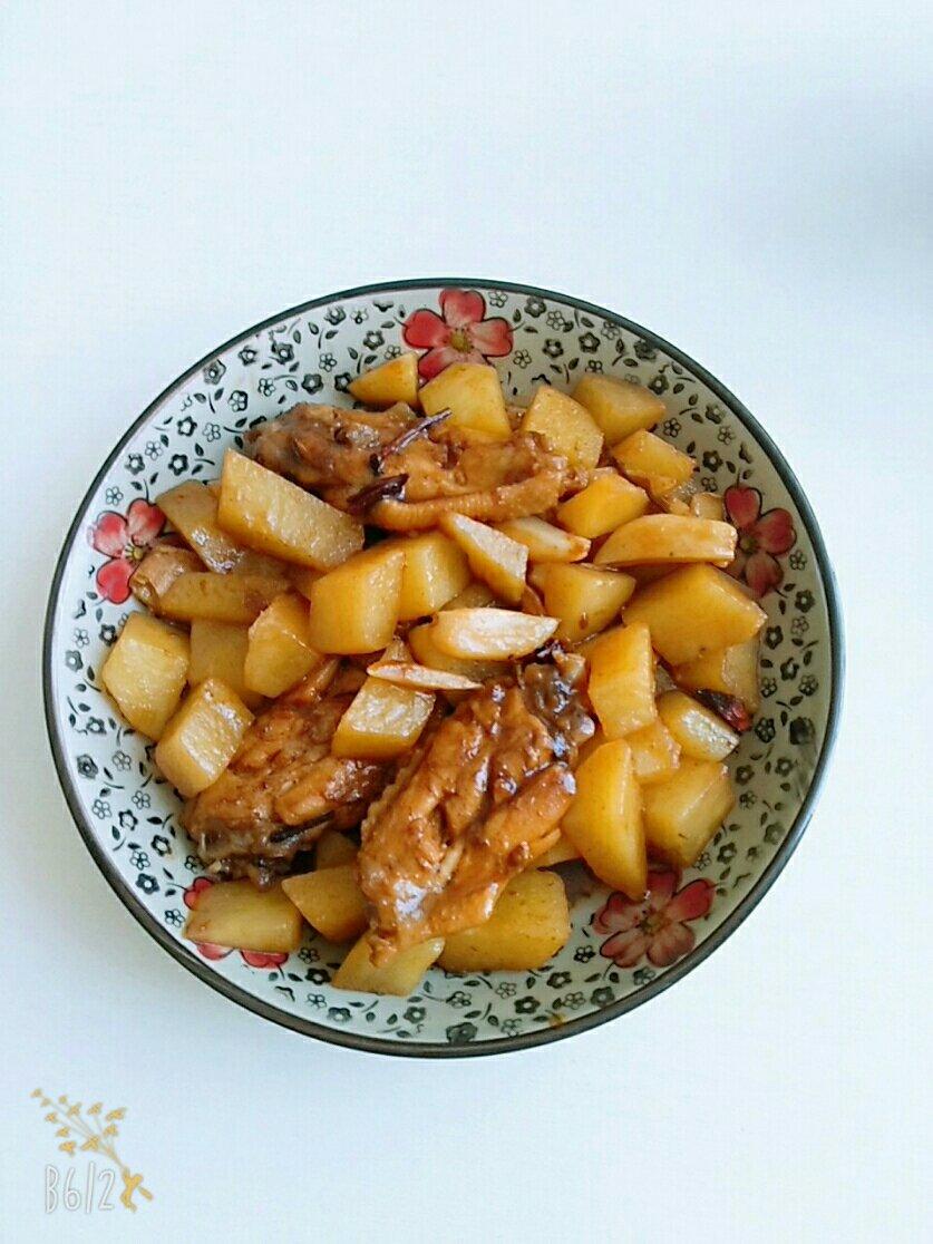 土豆炖鸡翅（快手零失败）