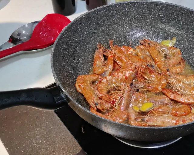 人见人爱的经典茄汁大虾的做法 步骤8