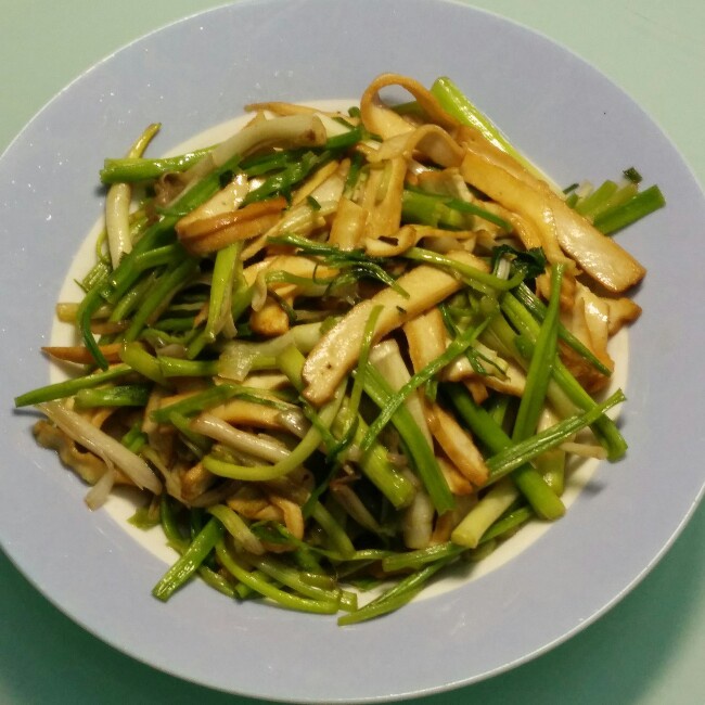 水芹菜炒香干