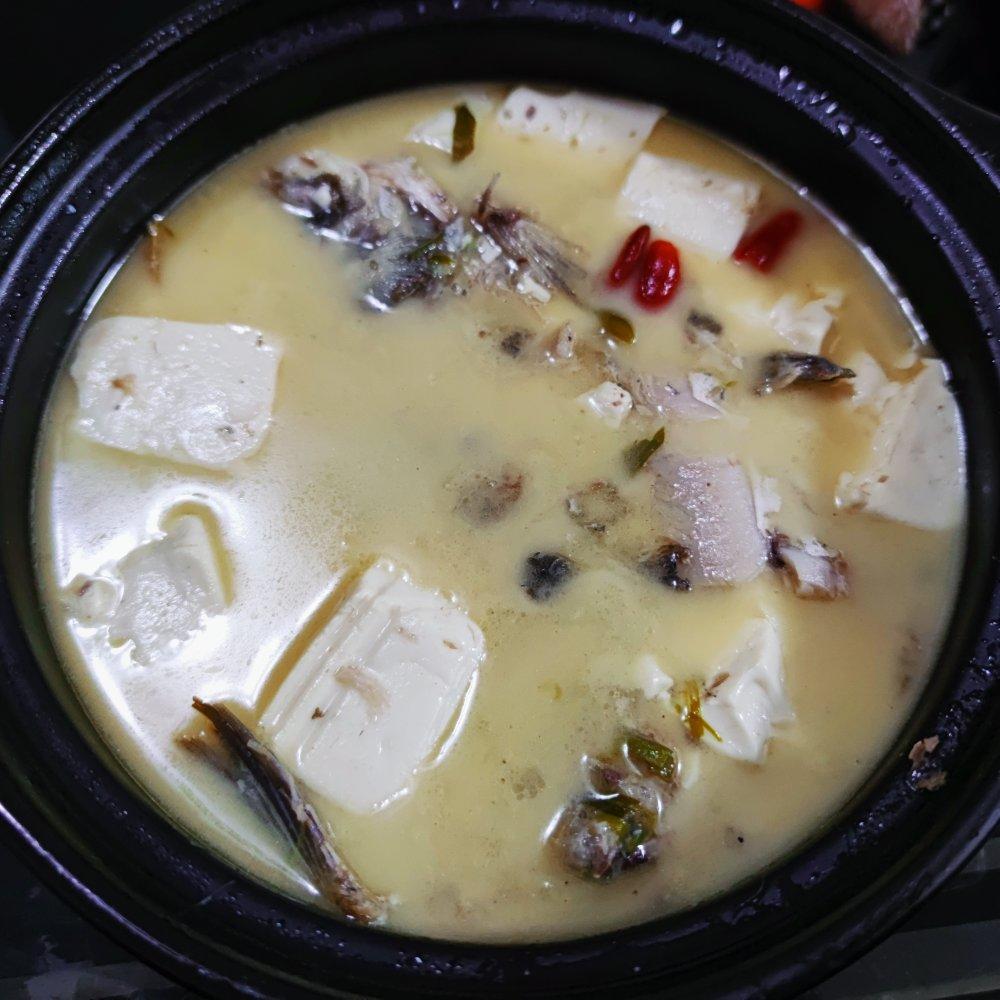 鲫鱼豆腐汤