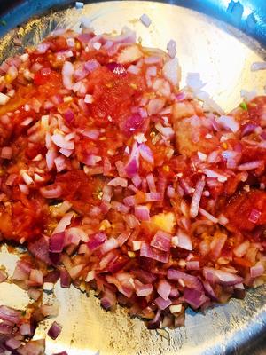 少油少盐糙米减脂版西班牙海鲜烩饭的做法 步骤5