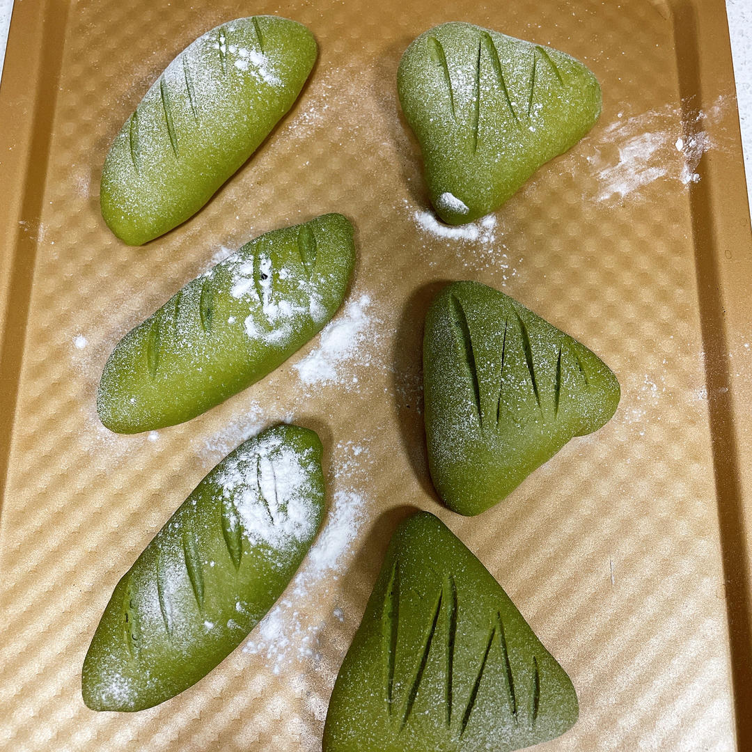 抹茶红豆软欧｜圣诞限定