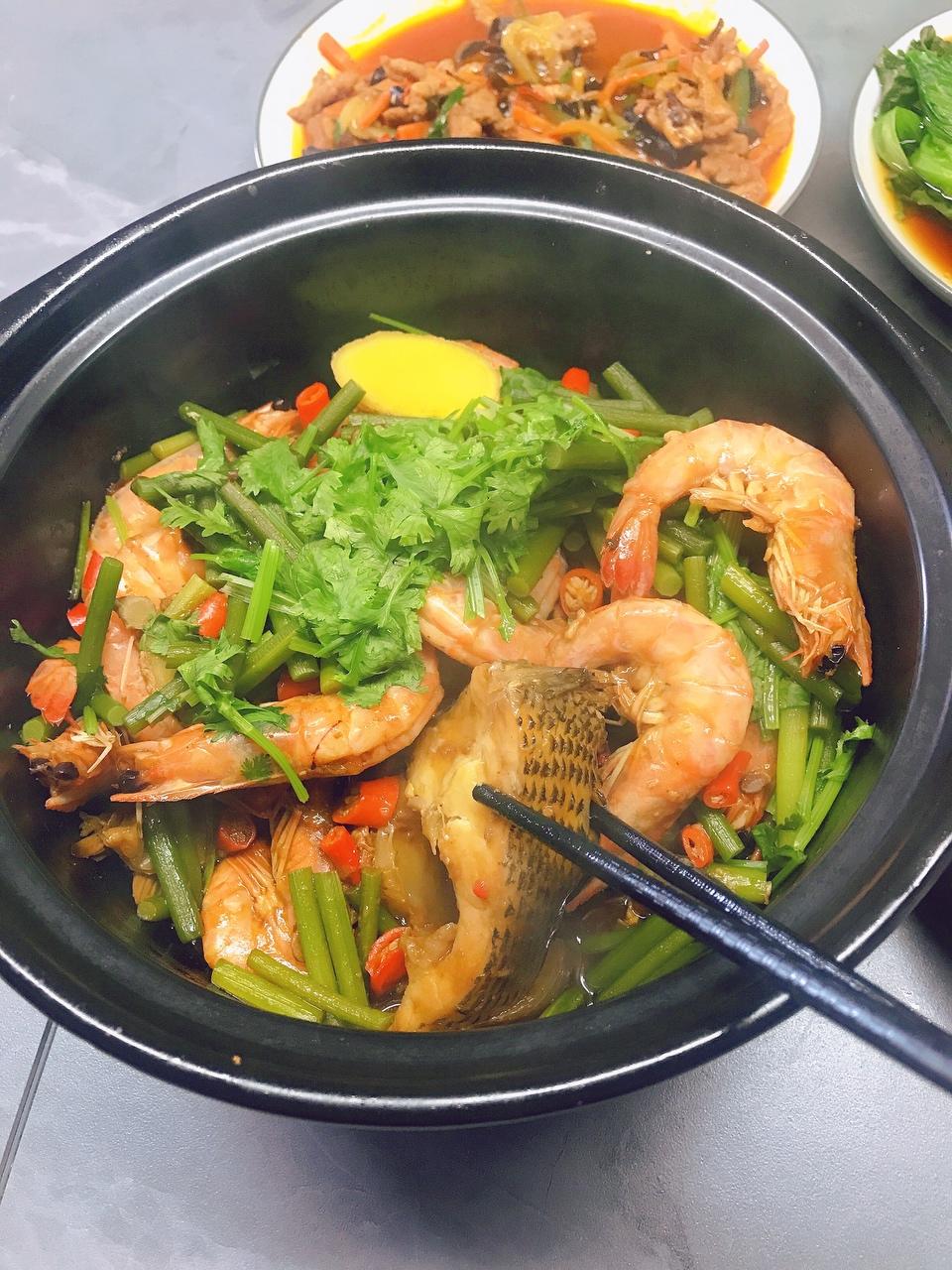 超级下饭的鲈鱼明虾煲