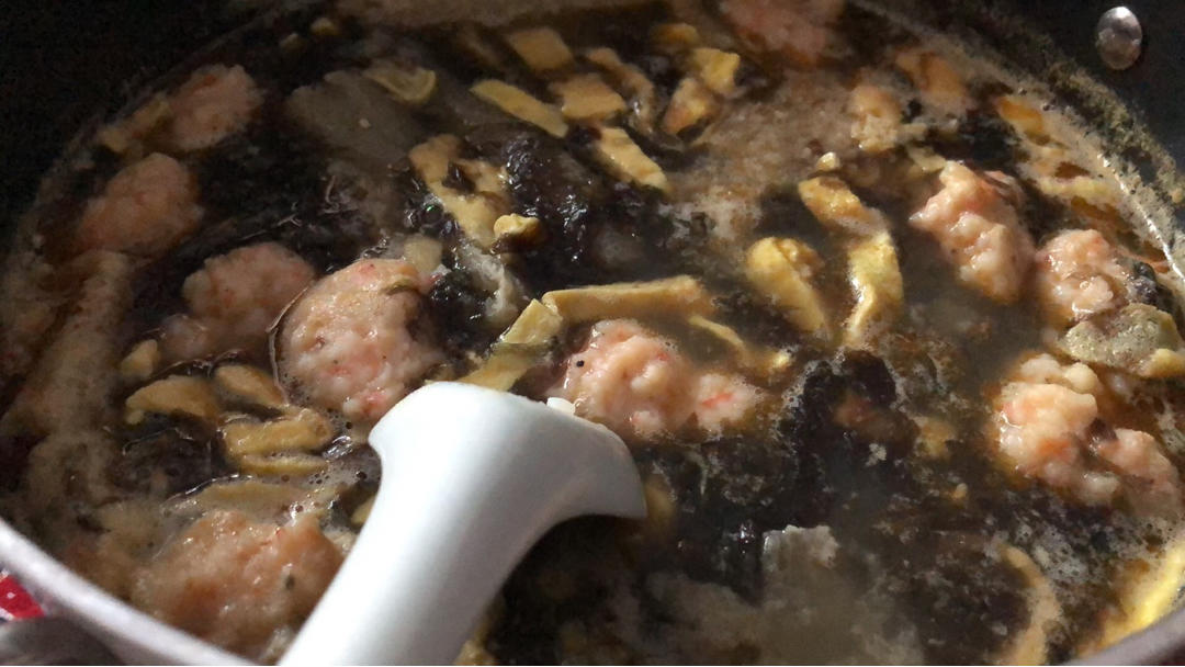 味好美黑胡椒之鲜美虾滑汤