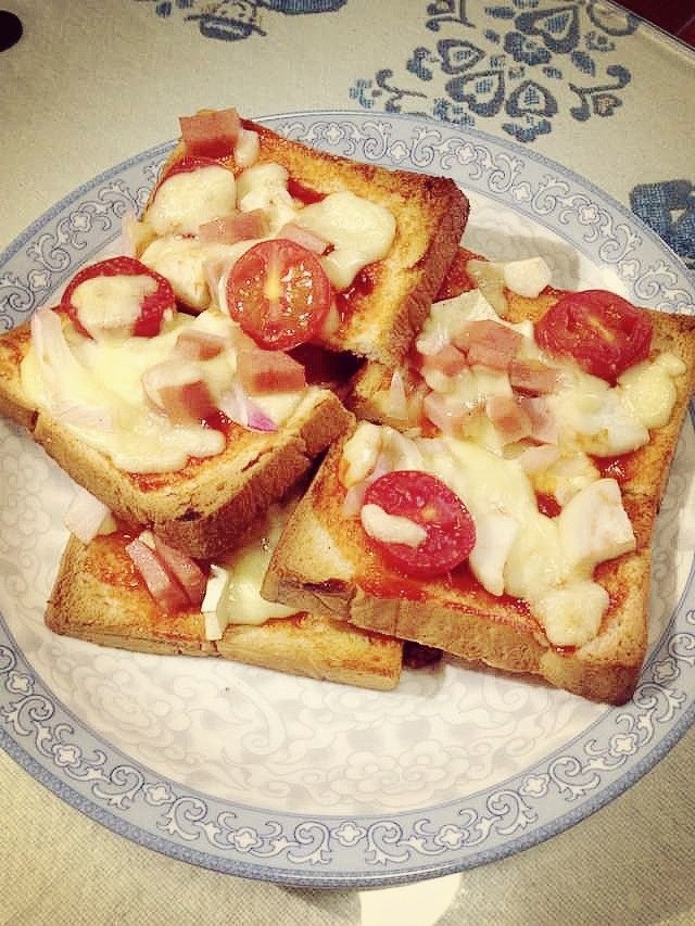 吐司培根小批萨