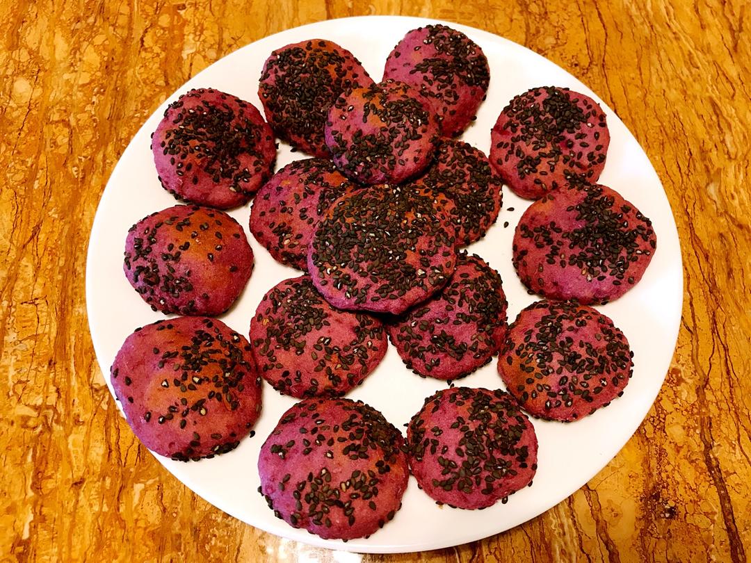 紫薯芝麻饼