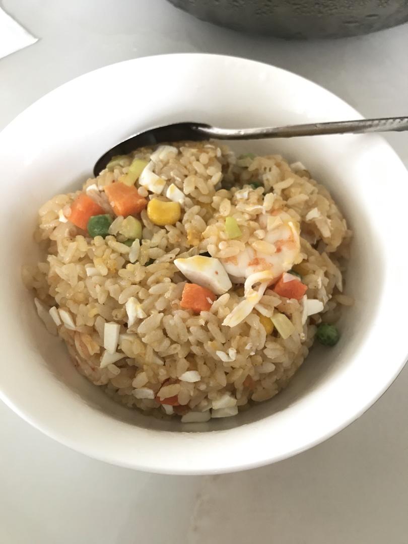 好吃到爆的虾油虾仁咸蛋炒饭