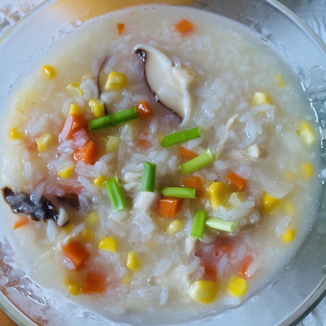 鸡胸肉版的滑鸡粥，香滑绵软肉不柴