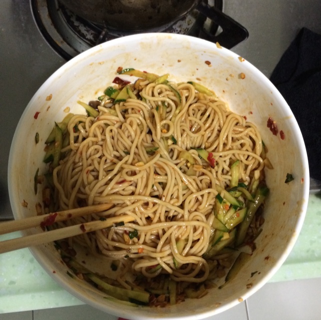 鸡丝凉面