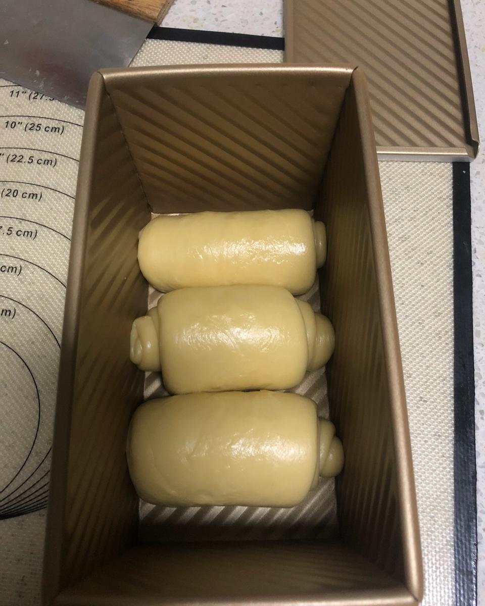 吐司，奶香手撕面包，超级香浓