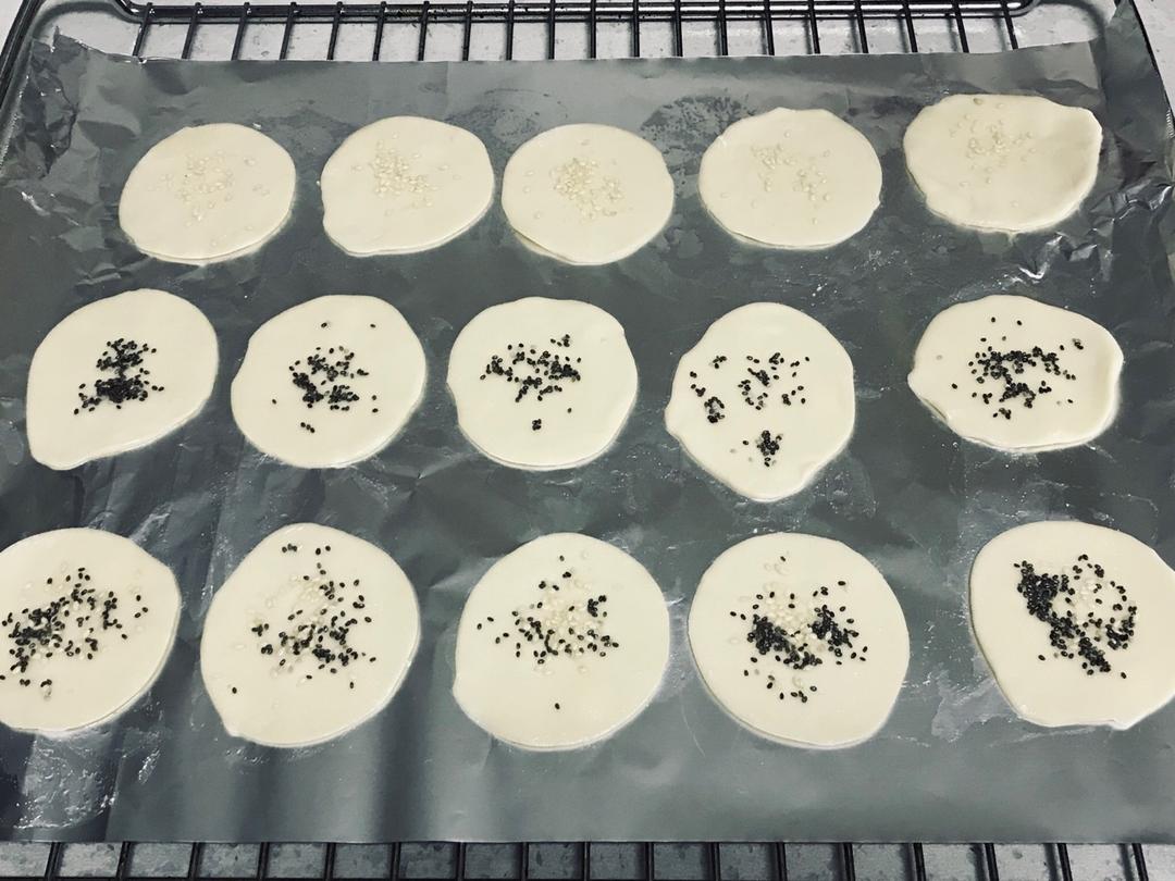 饺子皮做芝士脆片