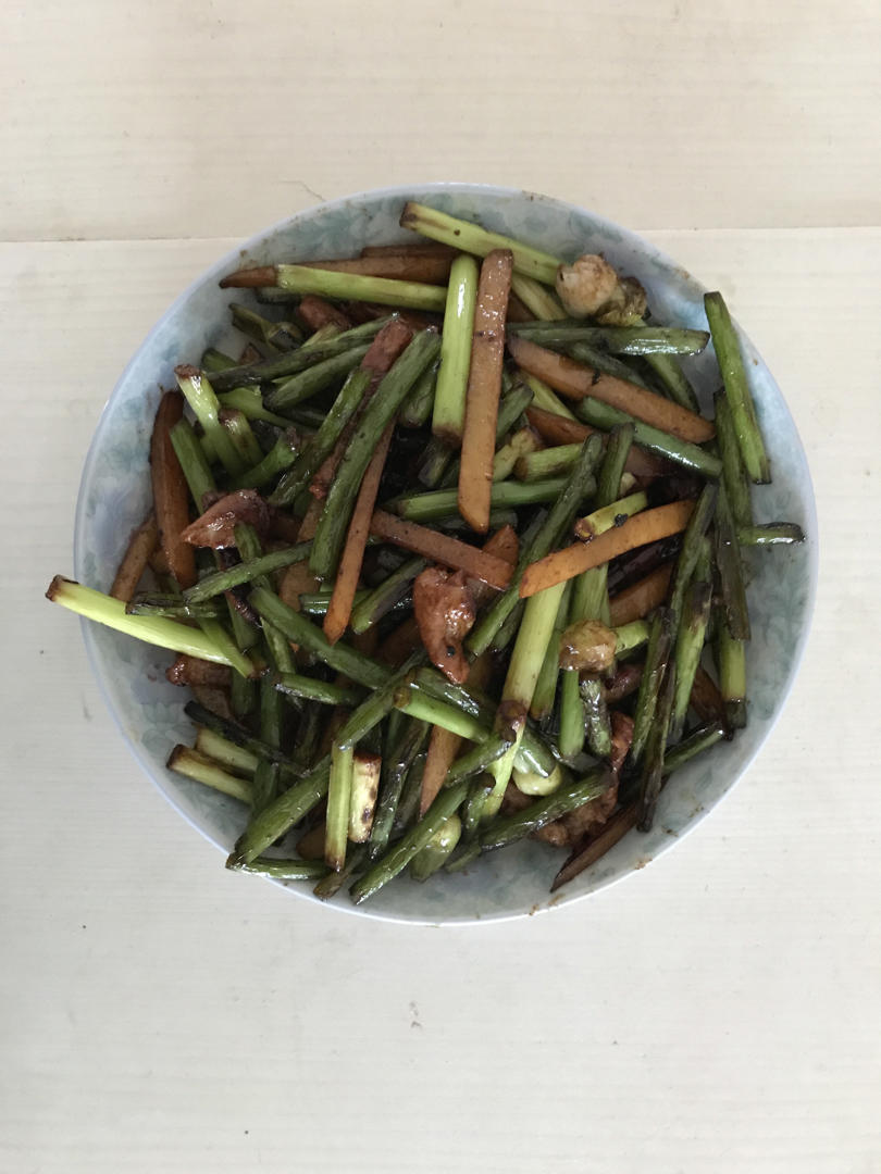妈妈牌蒜薹炒肉