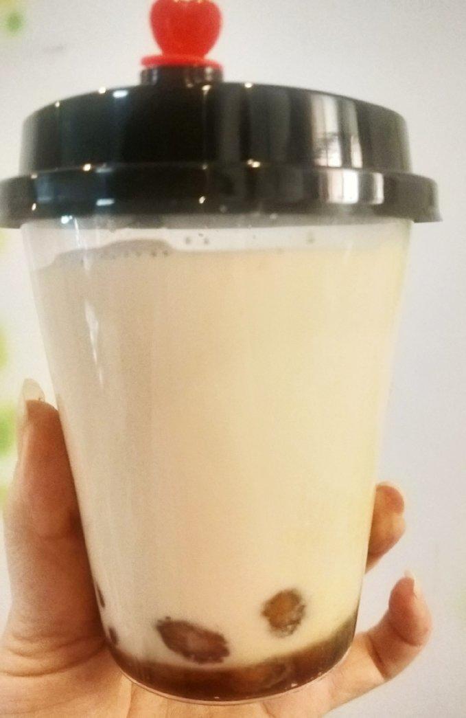 自制彩虹版珍珠奶茶(颜值高)