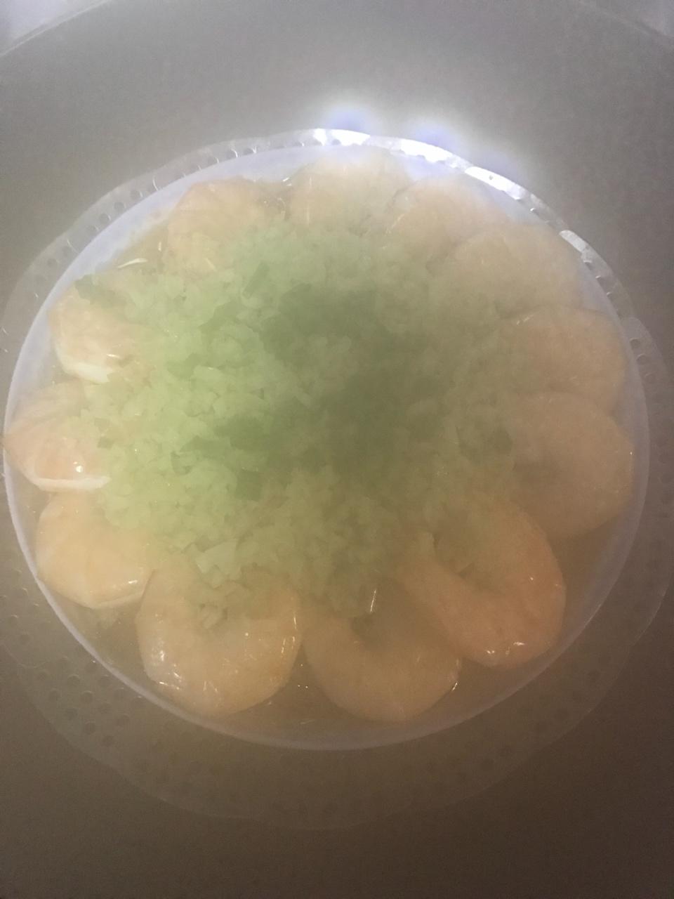 虾最美味的吃法必须是这个——蒜蓉蒸虾（多动图，孔瑶的食谱）