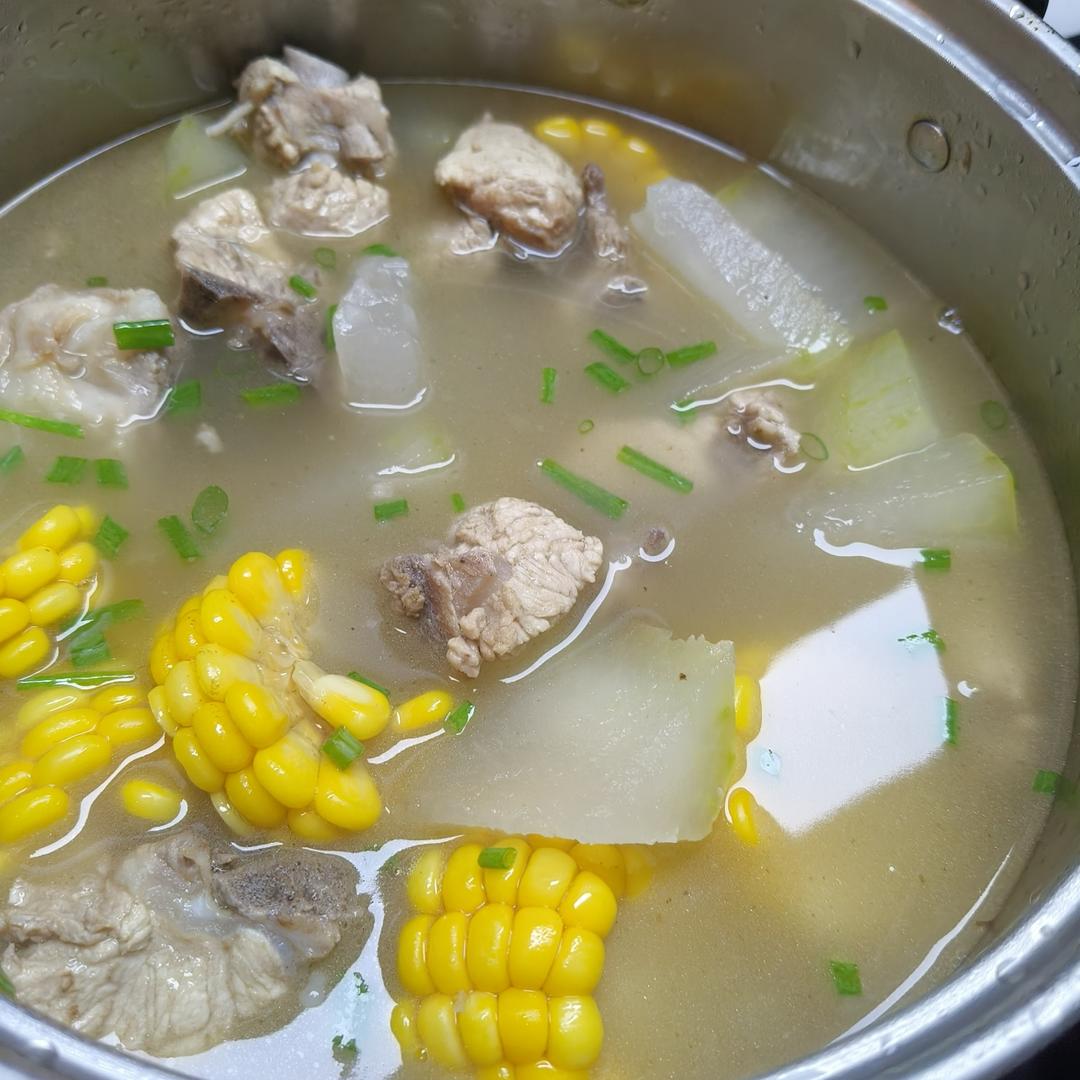 冬瓜玉米排骨汤(不好喝我去你家给你做！！)