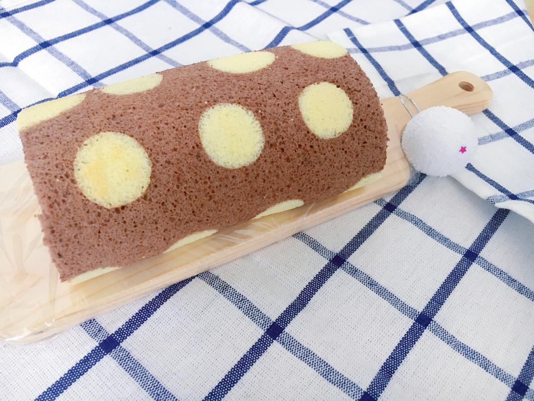 波点巧克力蛋糕卷