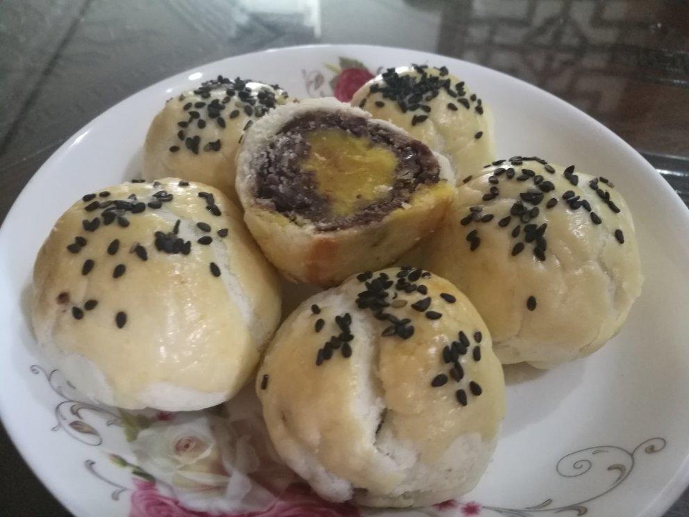豆沙蛋黄酥