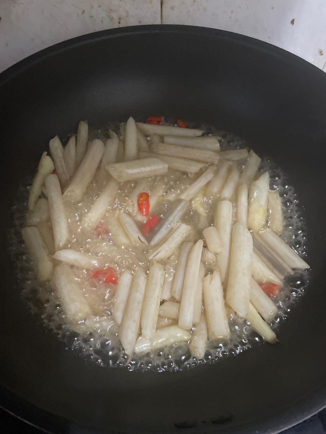 酸辣藕尖 开胃的清炒脆爽藕带