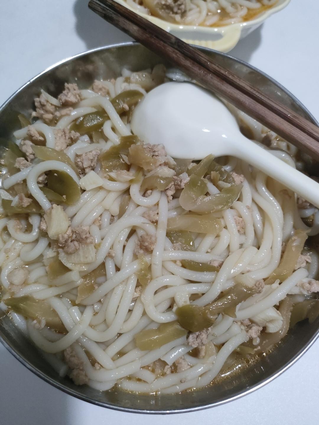 超快手的榨菜肉沫粉丝汤