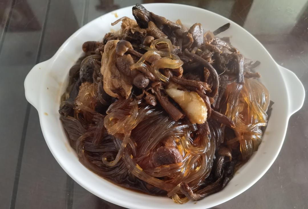 小鸡炖榛蘑