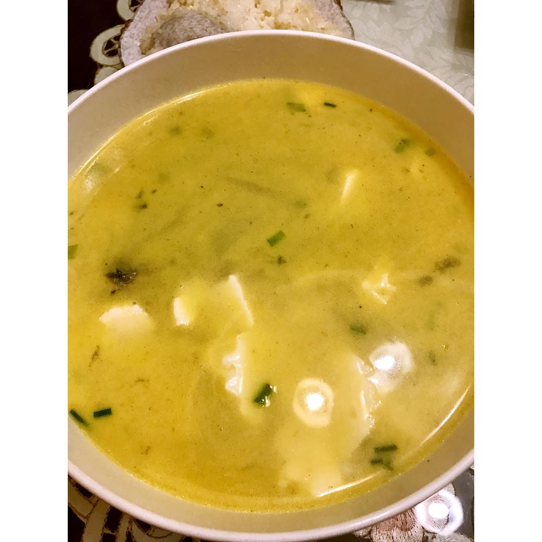 昂子鱼豆腐汤
