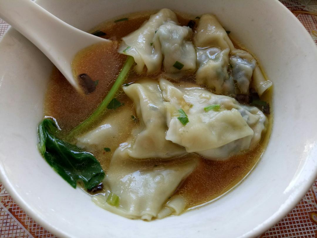 三鲜馄饨 Huntun