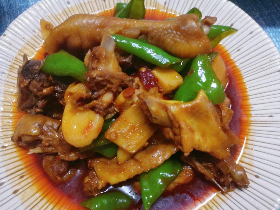 小炒鸡肉～青椒