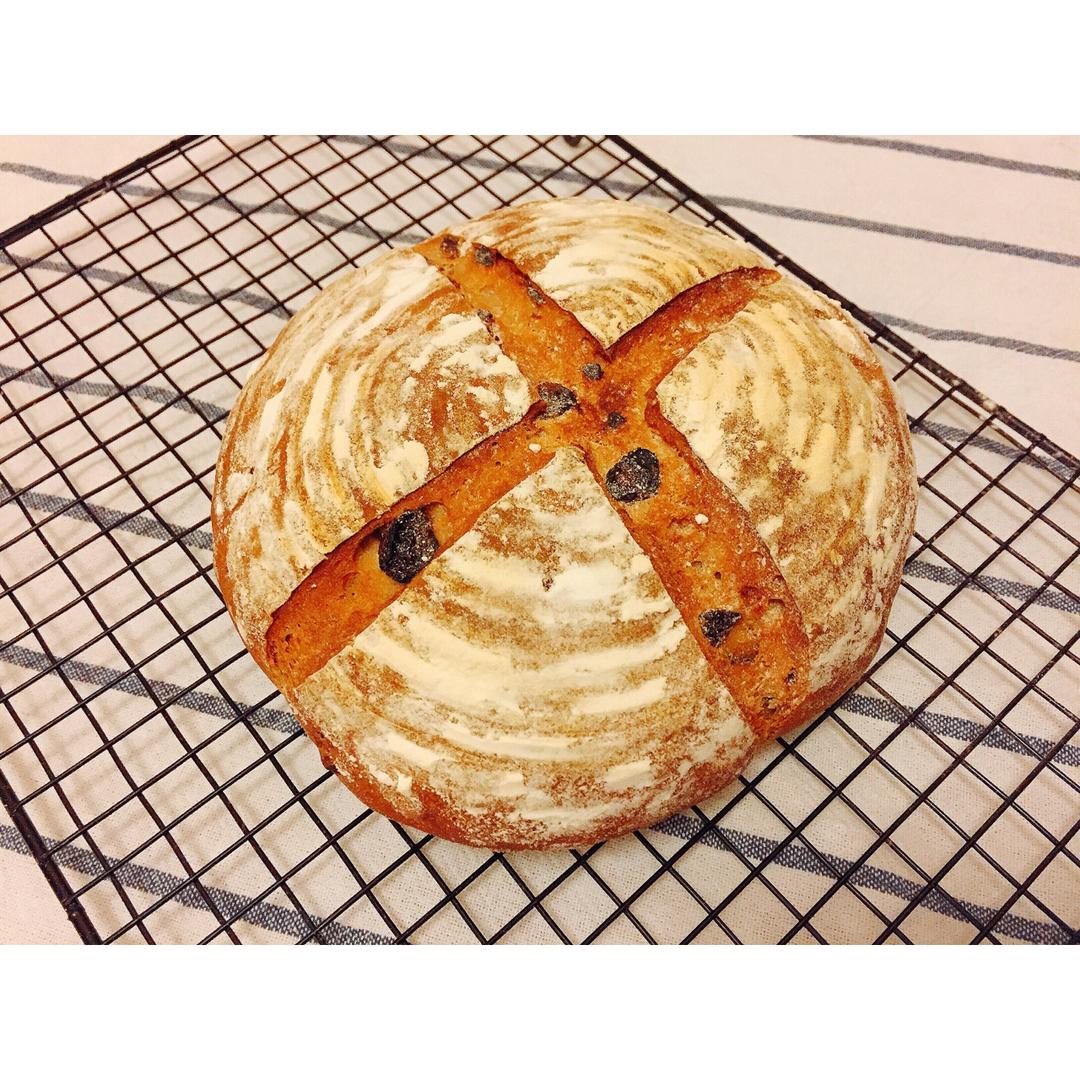 朴素的黑麦面包