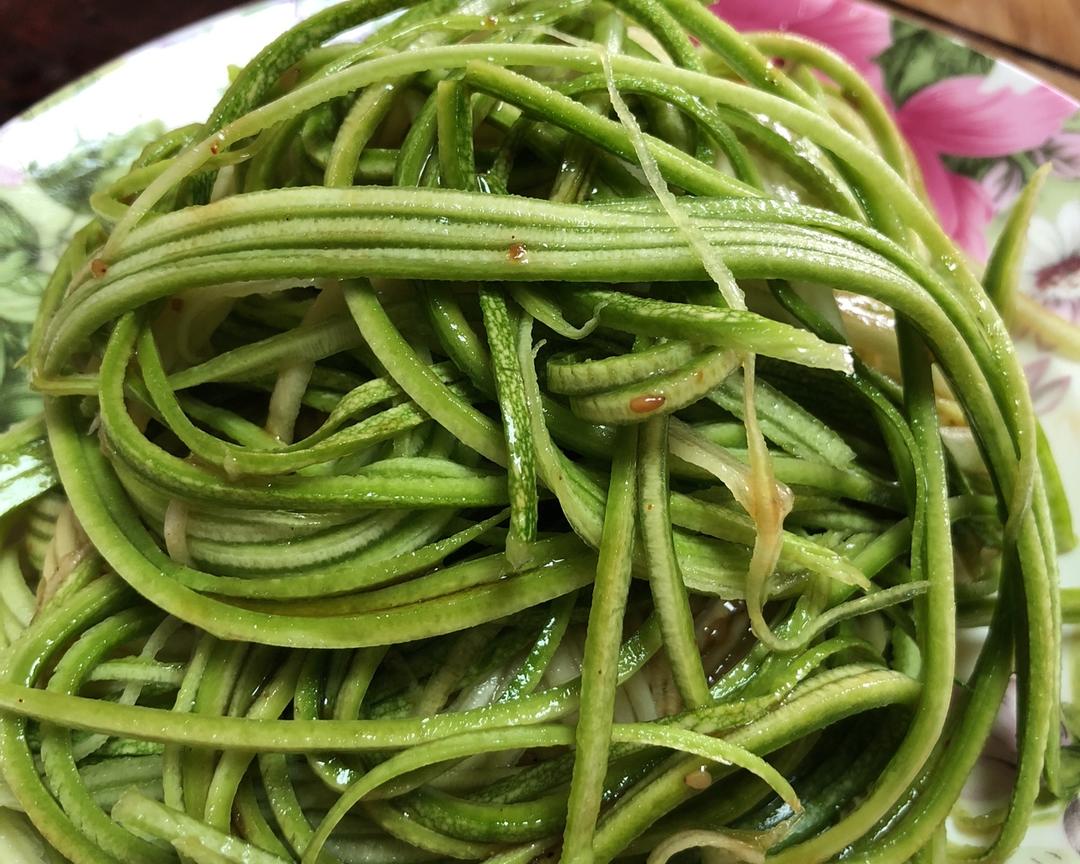 凉拌西葫芦的做法