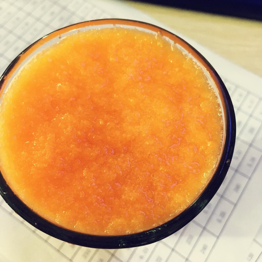 自制hey juice排毒果蔬汁。