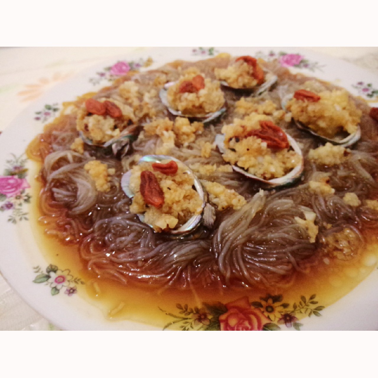 蒜蓉粉丝蒸鲍鱼