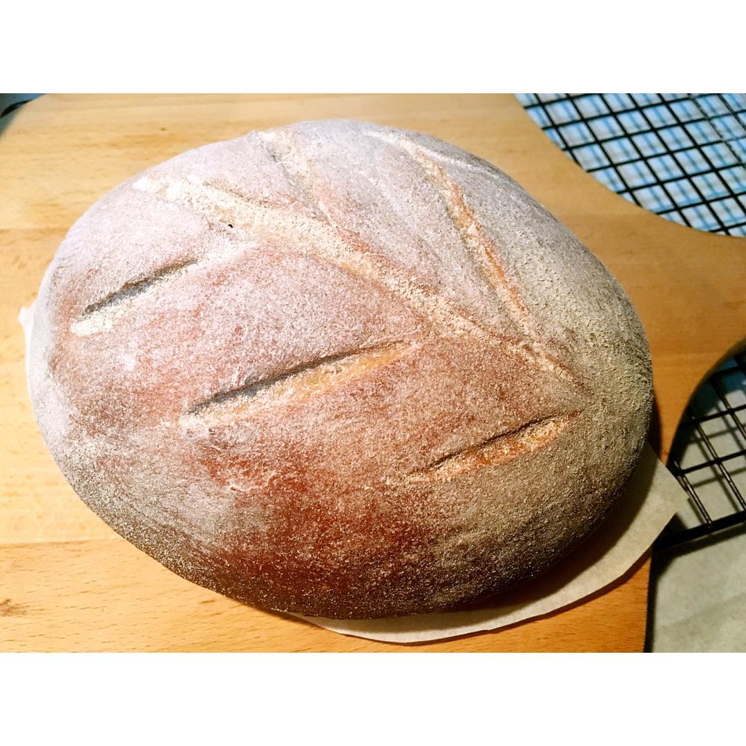 黑麦红糖肉桂葡萄干面包