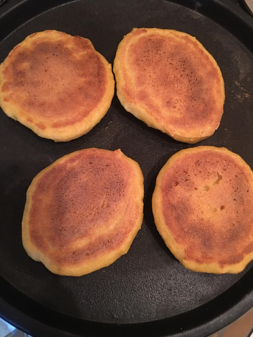 烙饼子（玉米饼子）