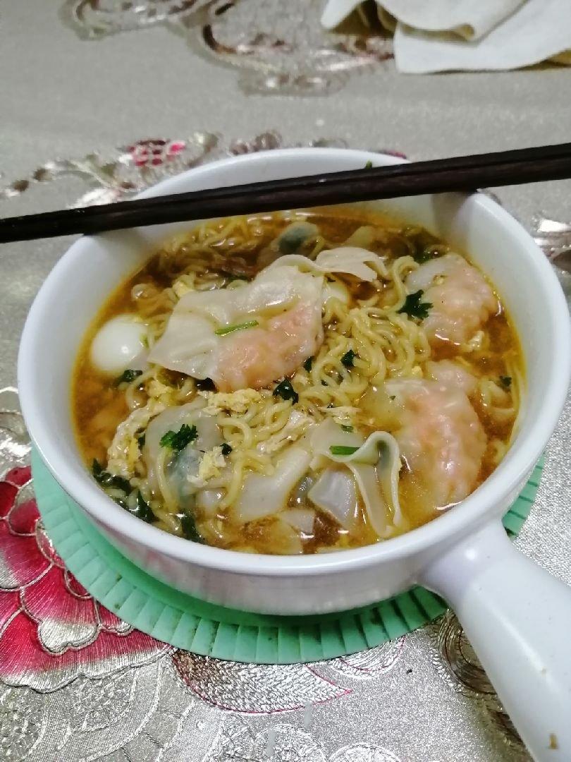 鲜虾胡萝卜小馄饨～宝宝食谱