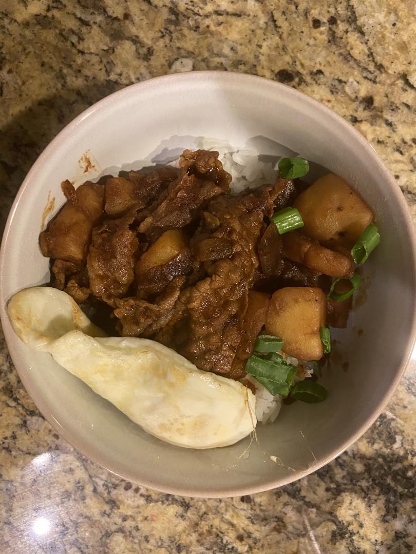 好吃到舔碗底的土豆肥牛拌饭