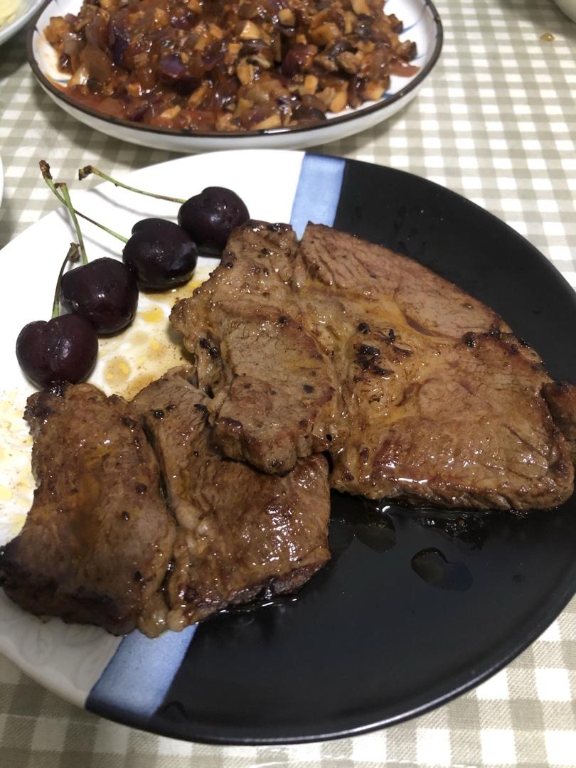 好吃到哭的煎牛排