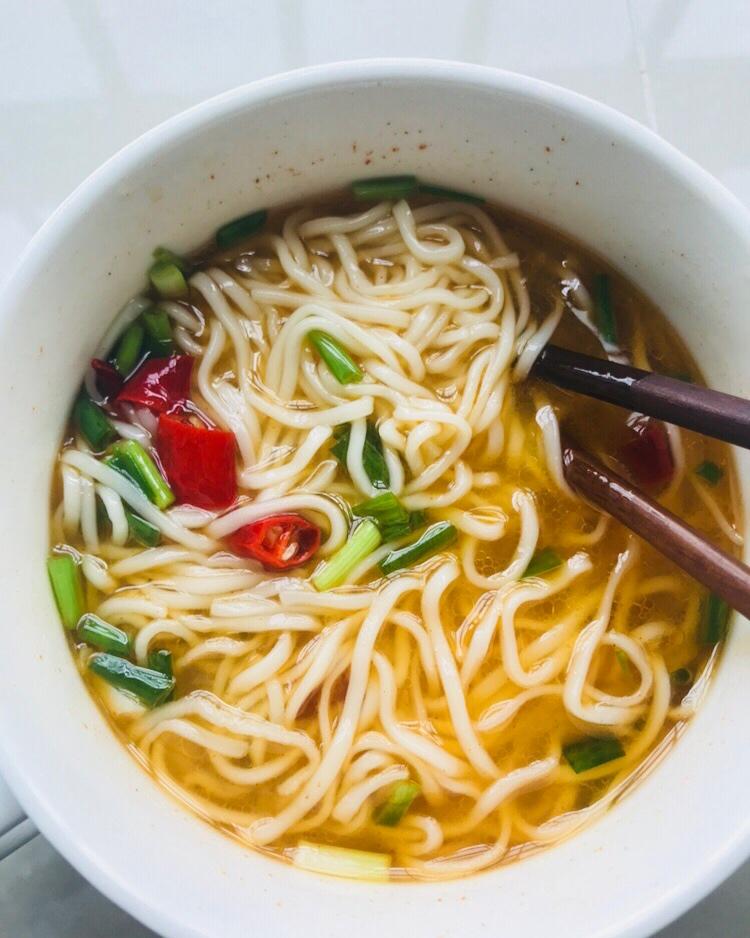 一碗热汤面