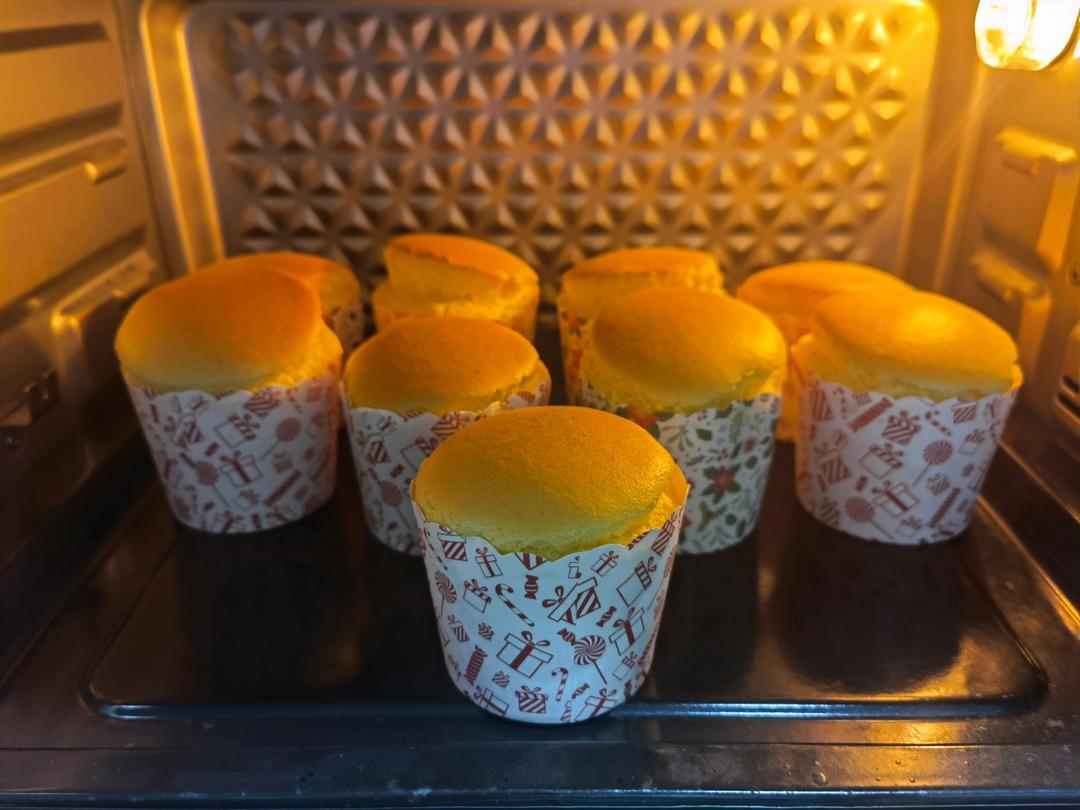 戚风小纸杯蛋糕