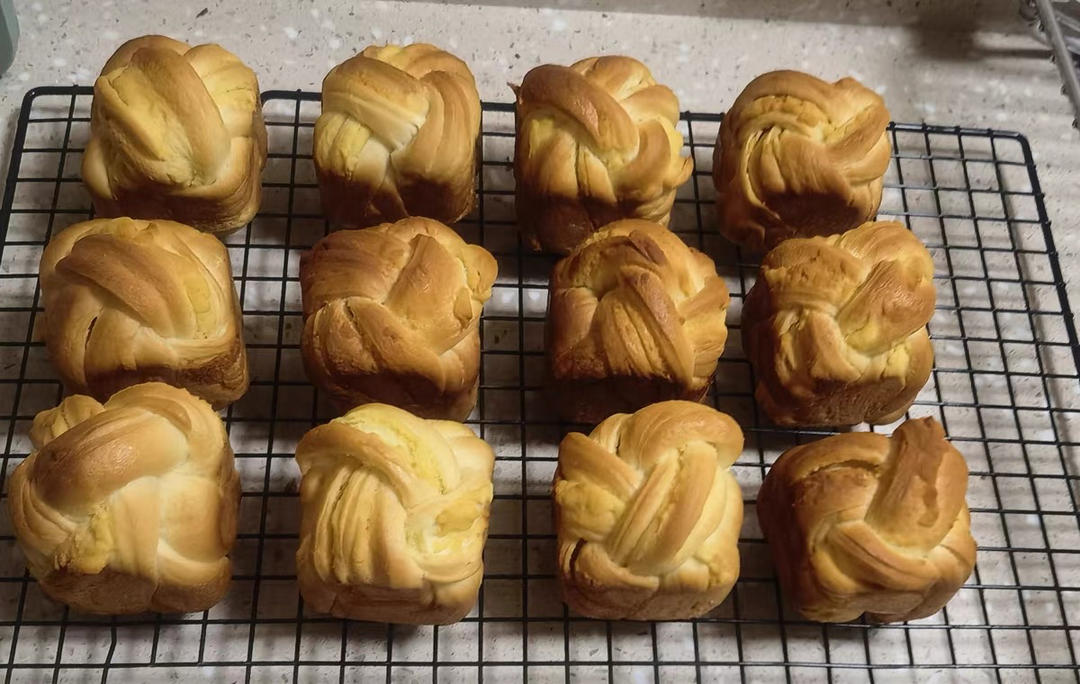 奶香椰蓉小面包