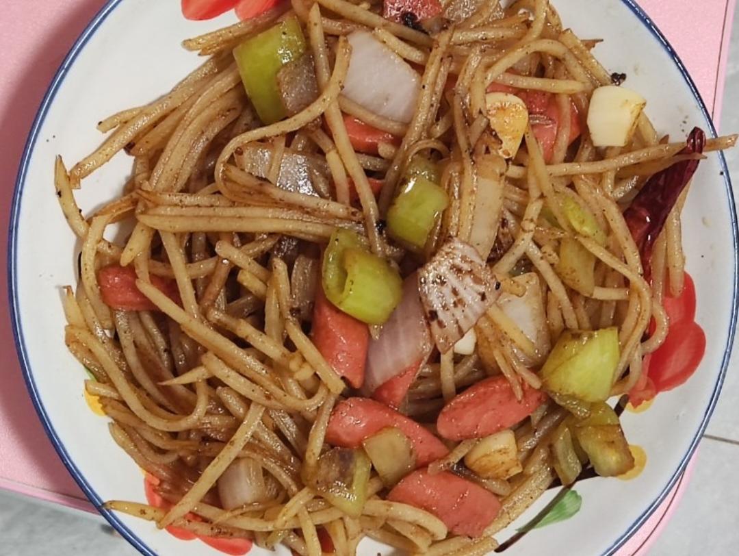 土豆丝炒香肠
