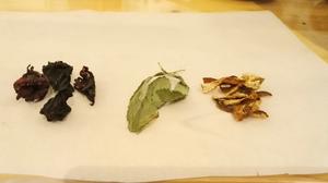 【木木先森】洛神-甜菊叶-陈皮，混合花草茶的做法 步骤1