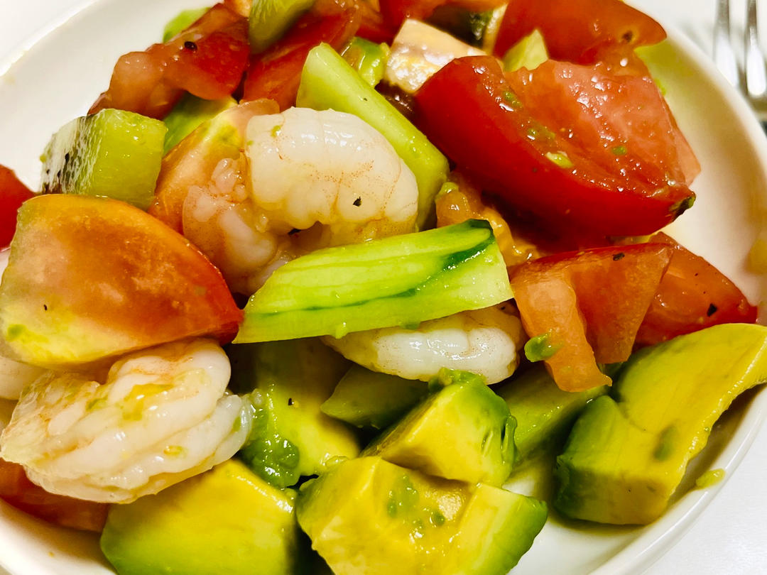 无敌减肥减脂宇宙级简单又特别美味显高级的牛油果大虾沙拉（Salsa)